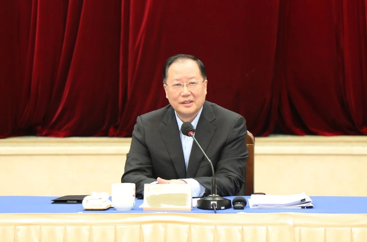 毛偉明省長(zhǎng)出席全省民營(yíng)企業(yè)家座談會(huì)，湘江電纜董事長(zhǎng)侯少斌應(yīng)邀參加